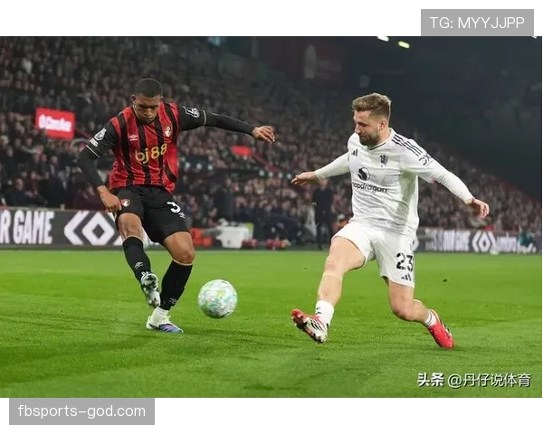 曼联更衣室矛盾情况再度出现，对球队稳定性与赛季目标形成持续影响